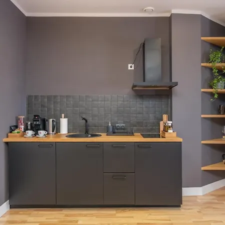 Romantic And Spacious In Old Town