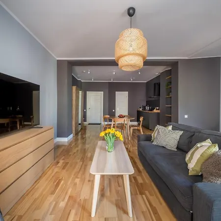 Romantic And Spacious In Old Town Ryga