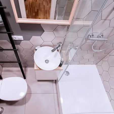 Romantic And Spacious In Old Town *