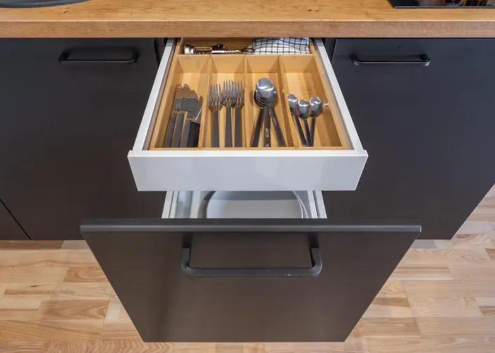 Romantic And Spacious In Old Town *