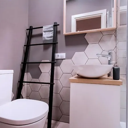 아파트 Romantic And Spacious In Old Town